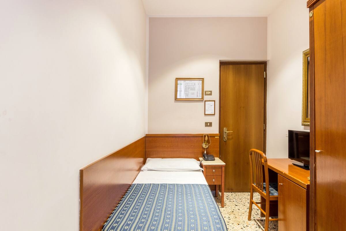 In-room safe, desk, blackout curtains, free WiFi