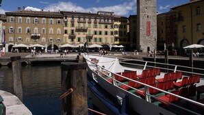 Unclassified image, 2 of 25, button - Centrale (Riva del Garda)