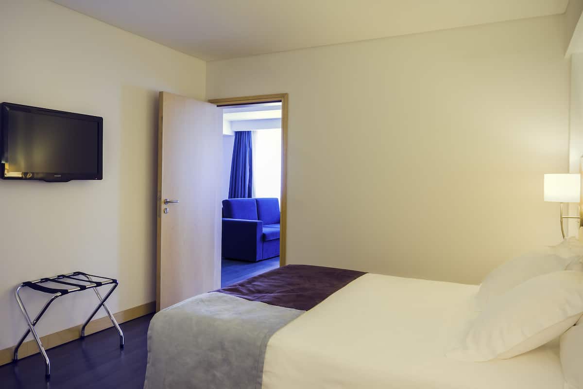 Minibar, in-room safe, desk, soundproofing