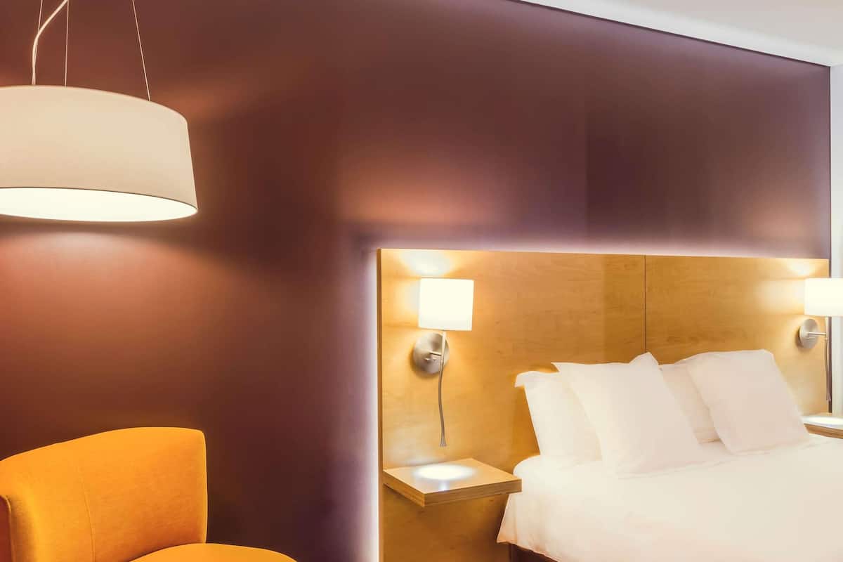 Phòng Tiêu chuẩn, 1 giường đôi, ban công | Minibar, két bảo mật tại phòng, bàn, phòng cách âm