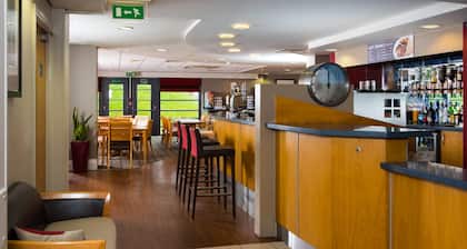 Holiday Inn Express Swansea - East by IHG