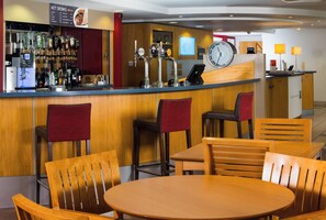 Restaurant - Holiday Inn Express Swansea - East by IHG (Neath)