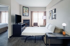 1 bedroom, desk, laptop workspace, blackout drapes