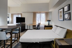 1 bedroom, desk, laptop workspace, blackout drapes