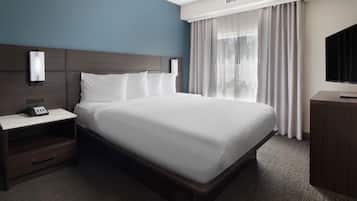 Hochwertige Bettwaren, Daunenbettdecken, Pillowtop-Betten, Schreibtisch