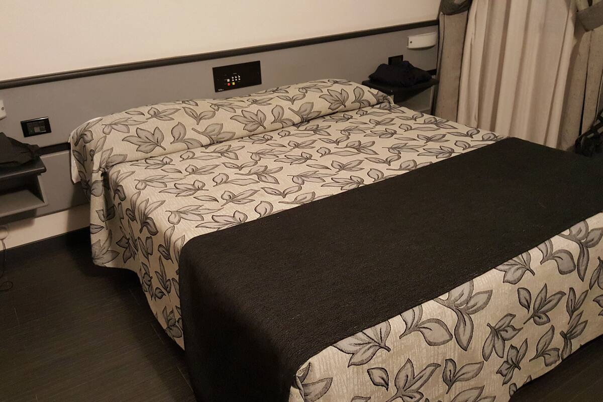 Minibar, in-room safe, desk, laptop workspace