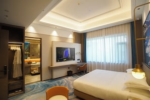 Ocean Deluxe King size Bedroom | Premium bedding, down comforters, pillowtop beds, minibar