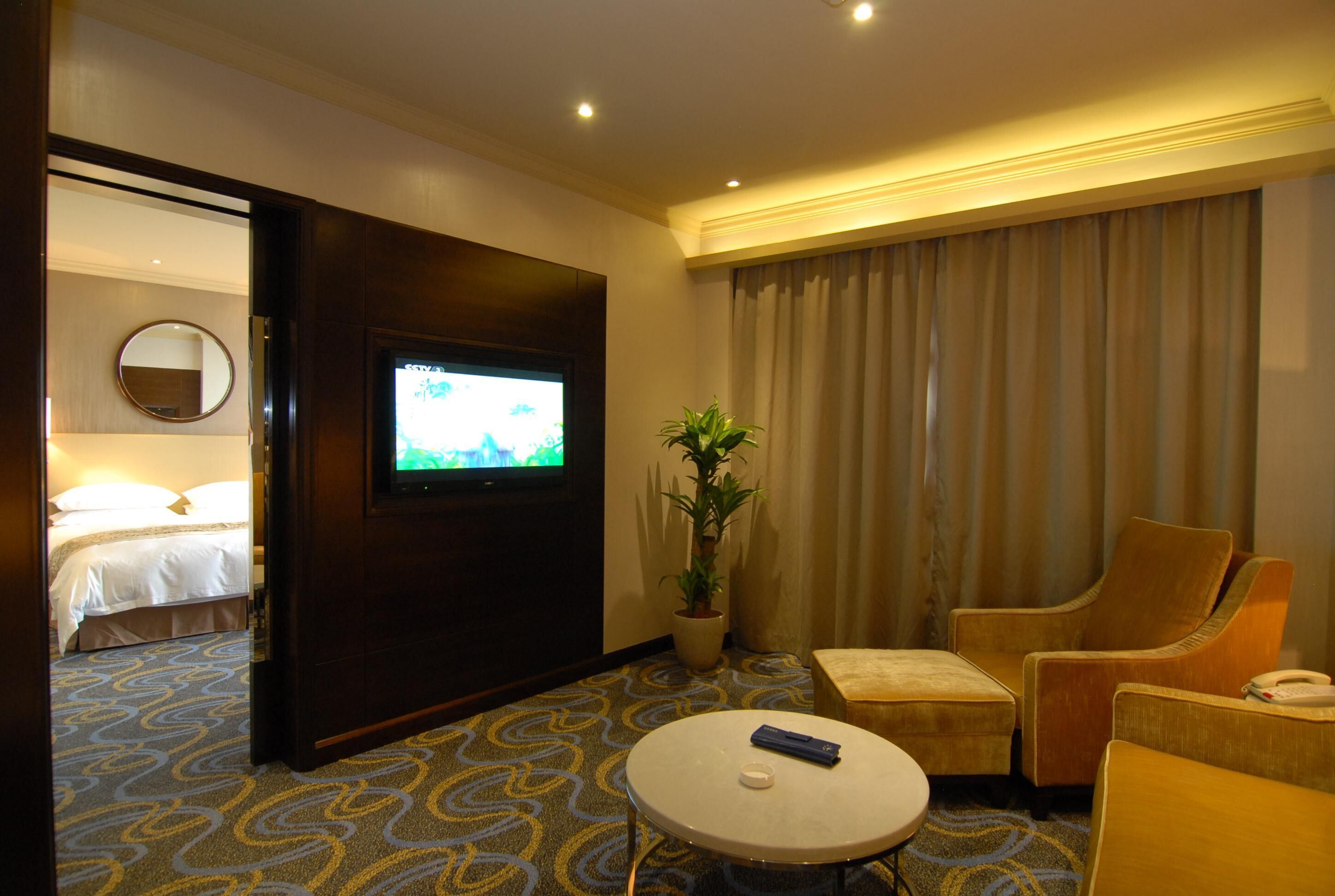 Premium bedding, down comforters, pillowtop beds, minibar