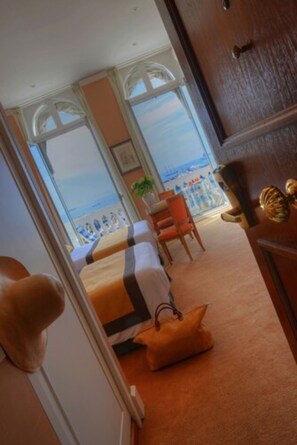 Double or Twin Room, Sea View | Premium bedding, minibar, in-room safe, soundproofing - Hotel Splendid Cannes (Cannes)