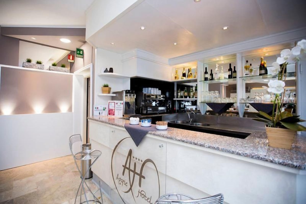 Bar (en la propiedad)