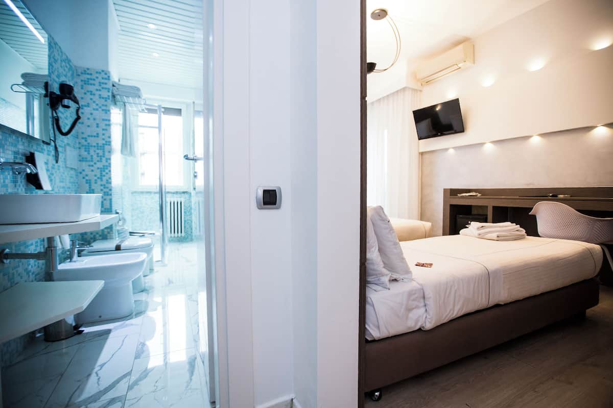 Couette en duvet d'oie, minibar, coffres-forts dans les chambres, bureau