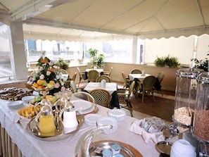 Dining - Hotel Villa Morgagni (Rome)