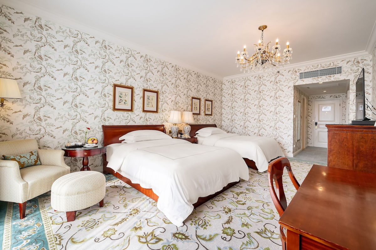 Premium Room | Premium bedding, Select Comfort beds, minibar, in-room safe