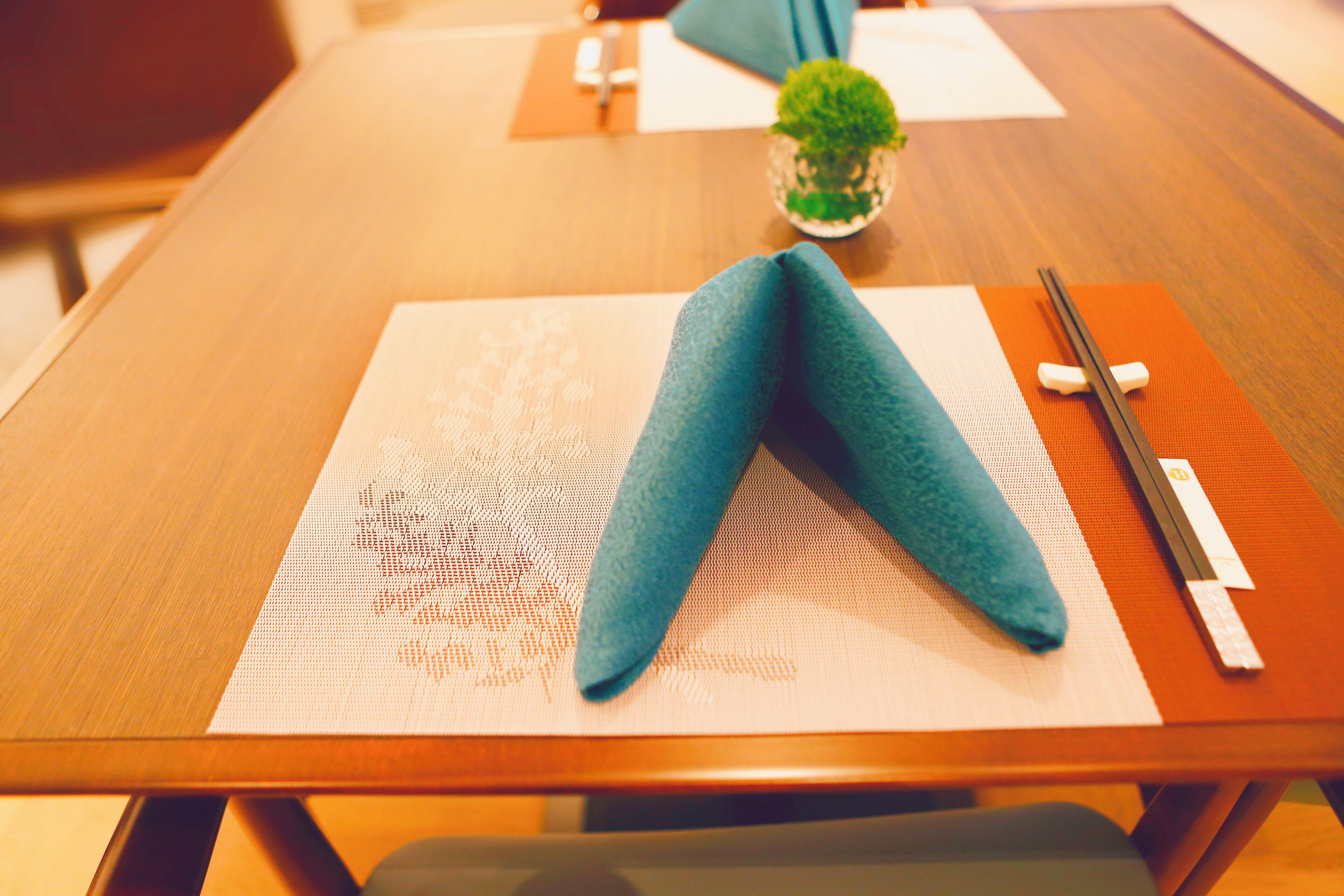 4 restaurants, breakfast served