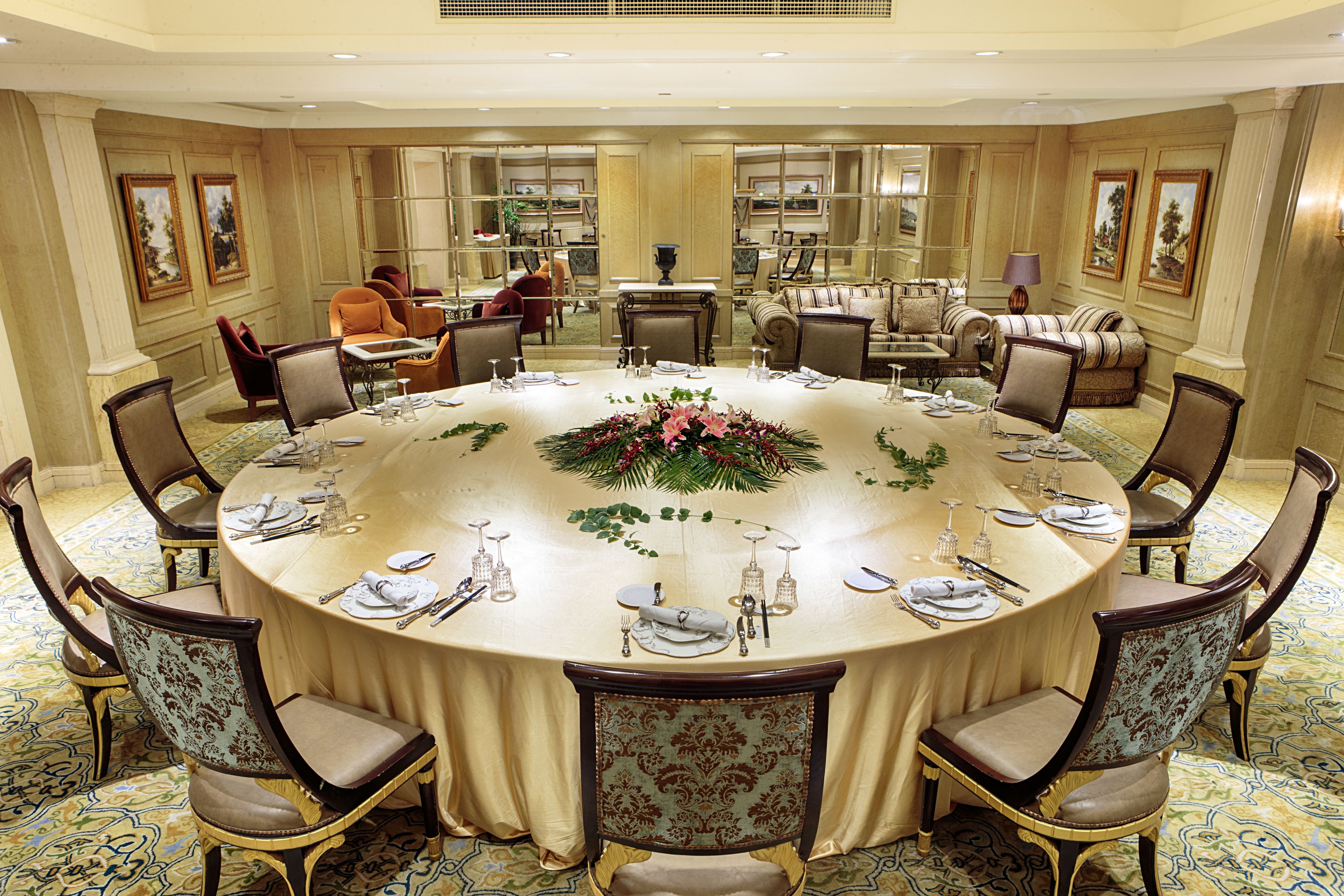 4 间餐厅，供应早餐