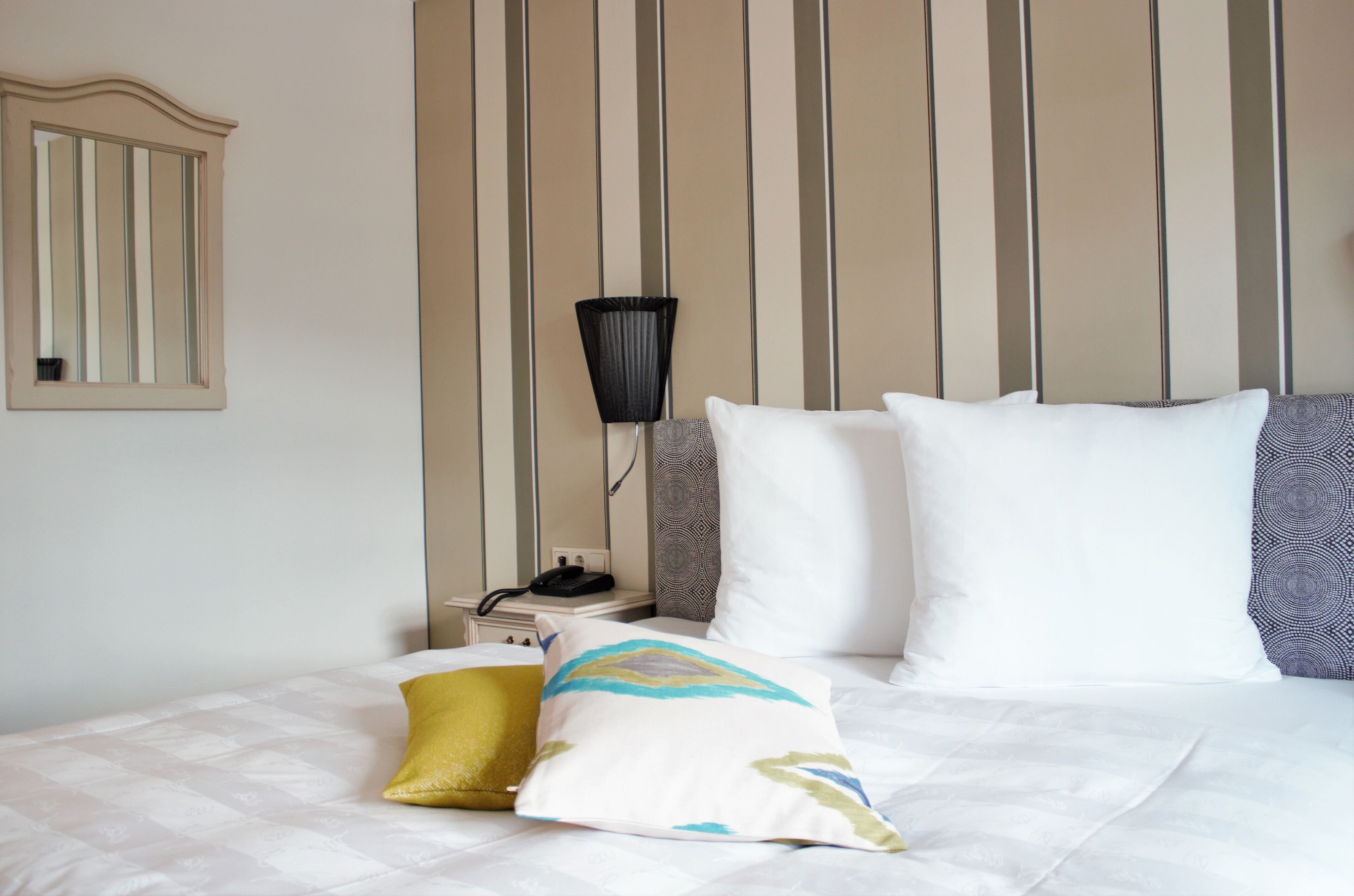 comfort room | hypo-allergenic bedding, minibar, in-room safe, soundproofing