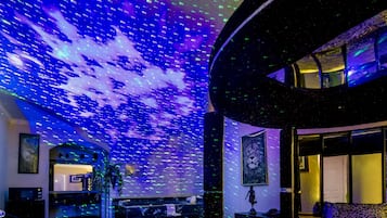 Room, 1 King Bed (Jacuzzi) | Iron/ironing board, free WiFi, bed sheets, alarm clocks