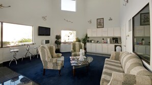 Lobby - Americas Best Value Platinum Inn & Suites (Houston)