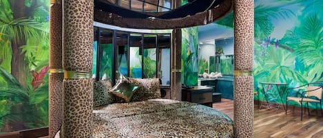 Zimmer, 1 King-Bett (Jacuzzi)