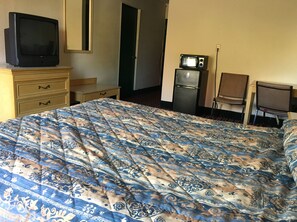Escrivaninha, Wi-Fi de cortesia, roupa de cama