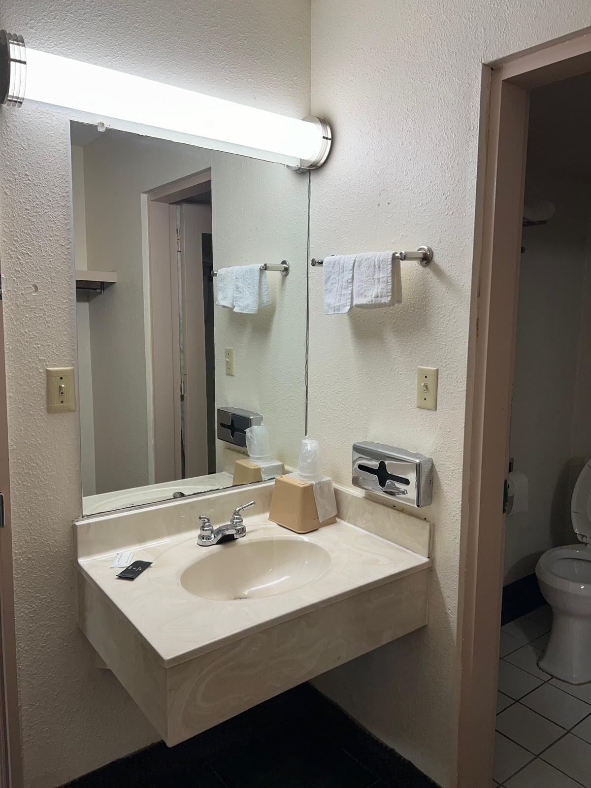 Quality Quarters Inn — photo 10