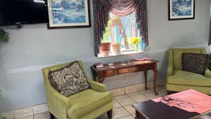 Unclassified image, 2 of 47, button - Quality Quarters Inn   (Richmond)