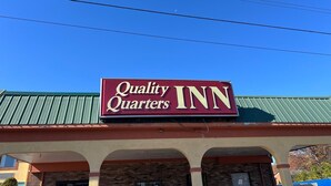 Unclassified image, 4 of 47, button - Quality Quarters Inn   (Richmond)