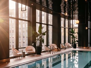 Una piscina techada