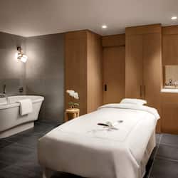 Couples treatment rooms, sauna, hot tub, steam room, body treatments