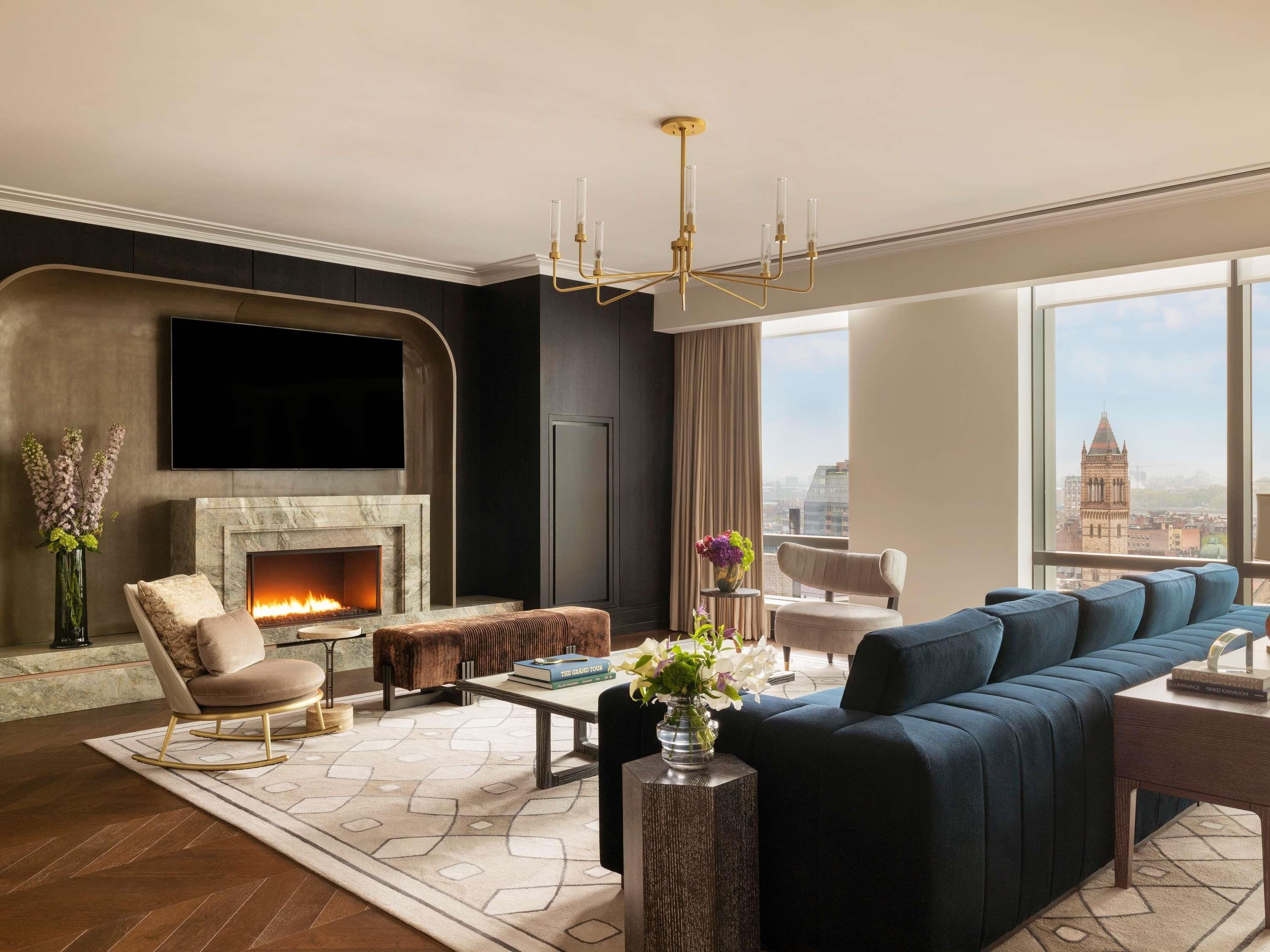 Raffles, Suite, 1 Bedroom | Premium bedding, down comforters, pillowtop beds, minibar