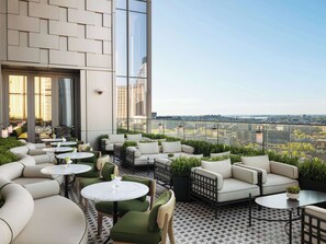 3 restaurants servant le petit déjeuner, spécialités Cuisine portugaise