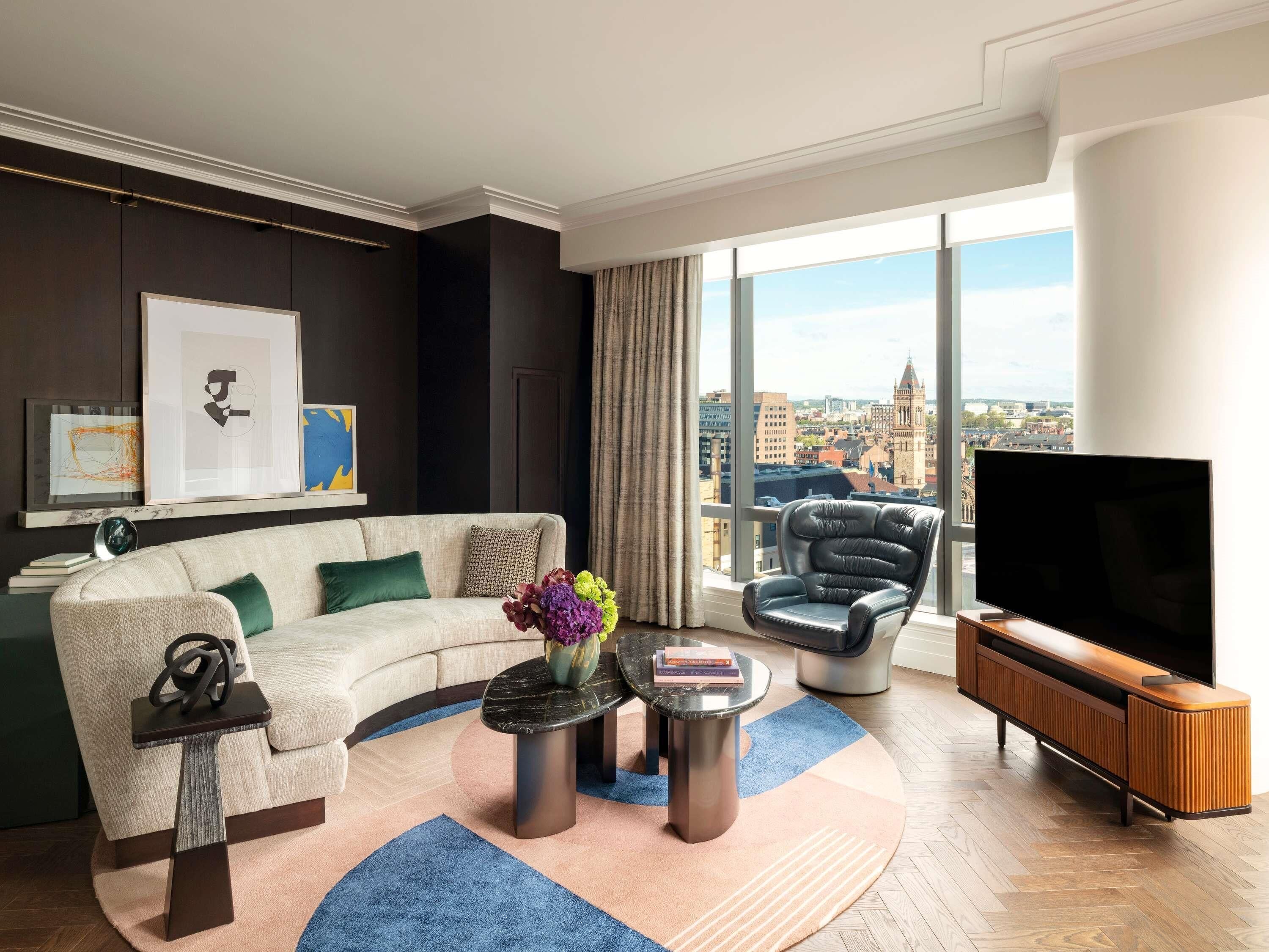 Premier Suite, 1 Bedroom | Premium bedding, down comforters, pillowtop beds, minibar