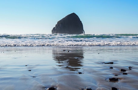 Point of interest. Inn at Cape Kiwanda