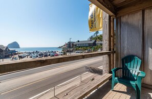 Zimmer, 2 Queen-Betten, barrierefrei (Top Floor) | Ausblick vom Zimmer