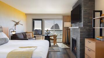 Quarto, 1 cama King (Top Floor) | Roupas de cama premium, edredons de pluma, camas com colchões pillow-top