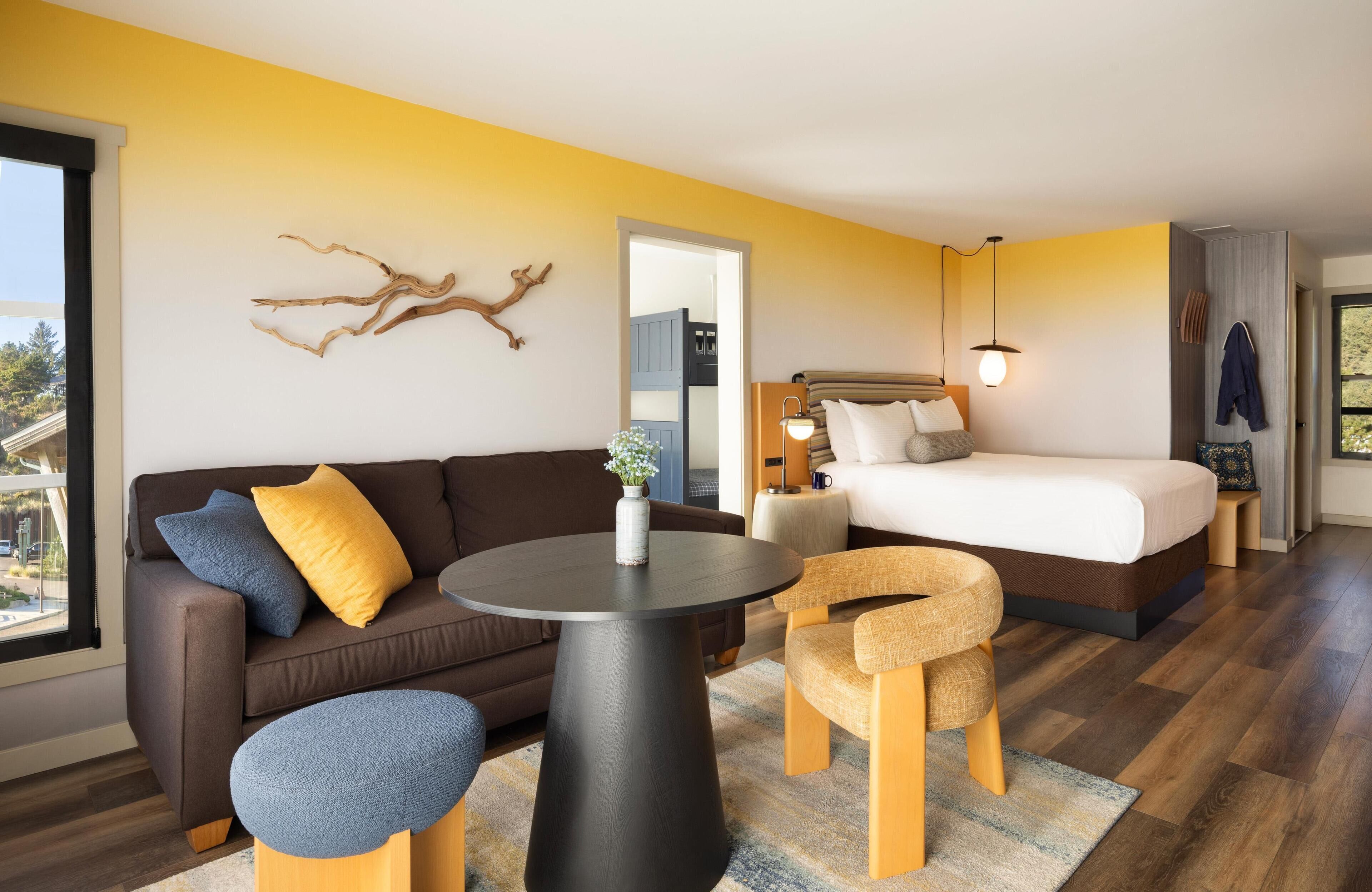 ห้องแฟมิลี่สวีท, หลายเตียง (with Bunk) | เครื่องนอนระดับพรีเมียม, ผ้านวมขนเป็ด, เตียงพร้อมฟูกเสริมที่นอน