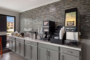 Petit déjeuner continental compris tous les jours