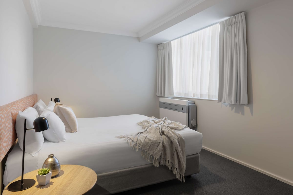 1 bedroom, in-room safe, desk, laptop workspace