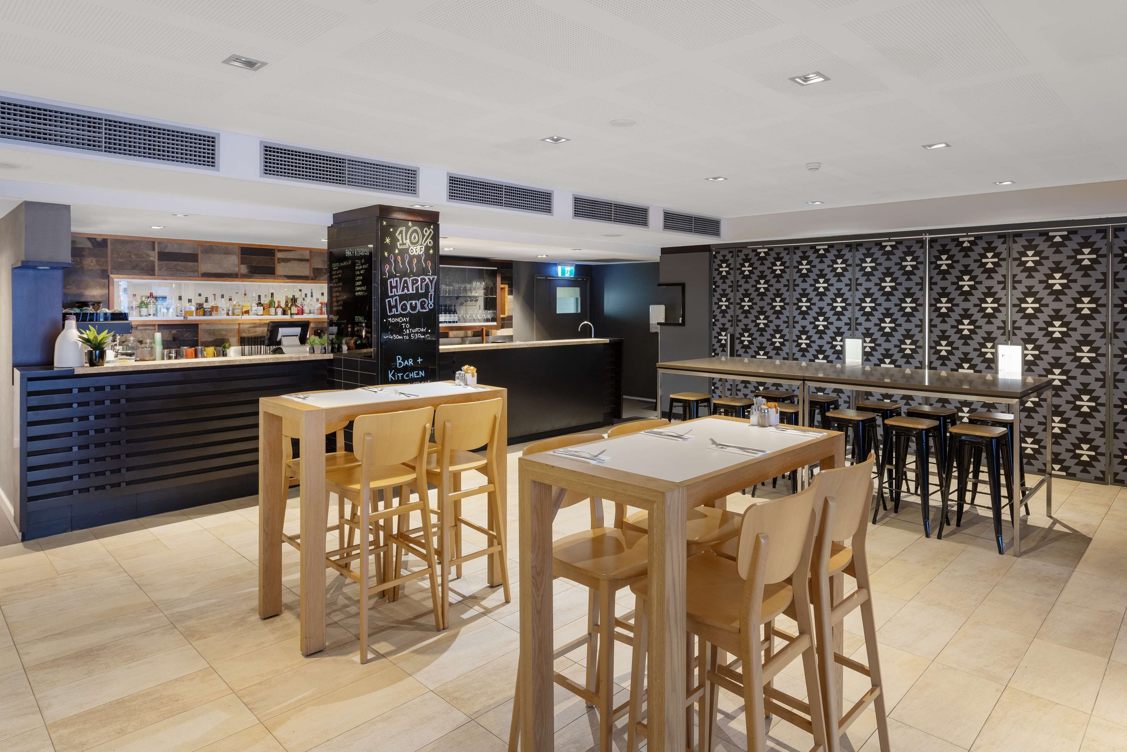 breakfast, lunch and dinner served