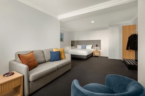 Room - Oaks Perth Hotel (Perth)