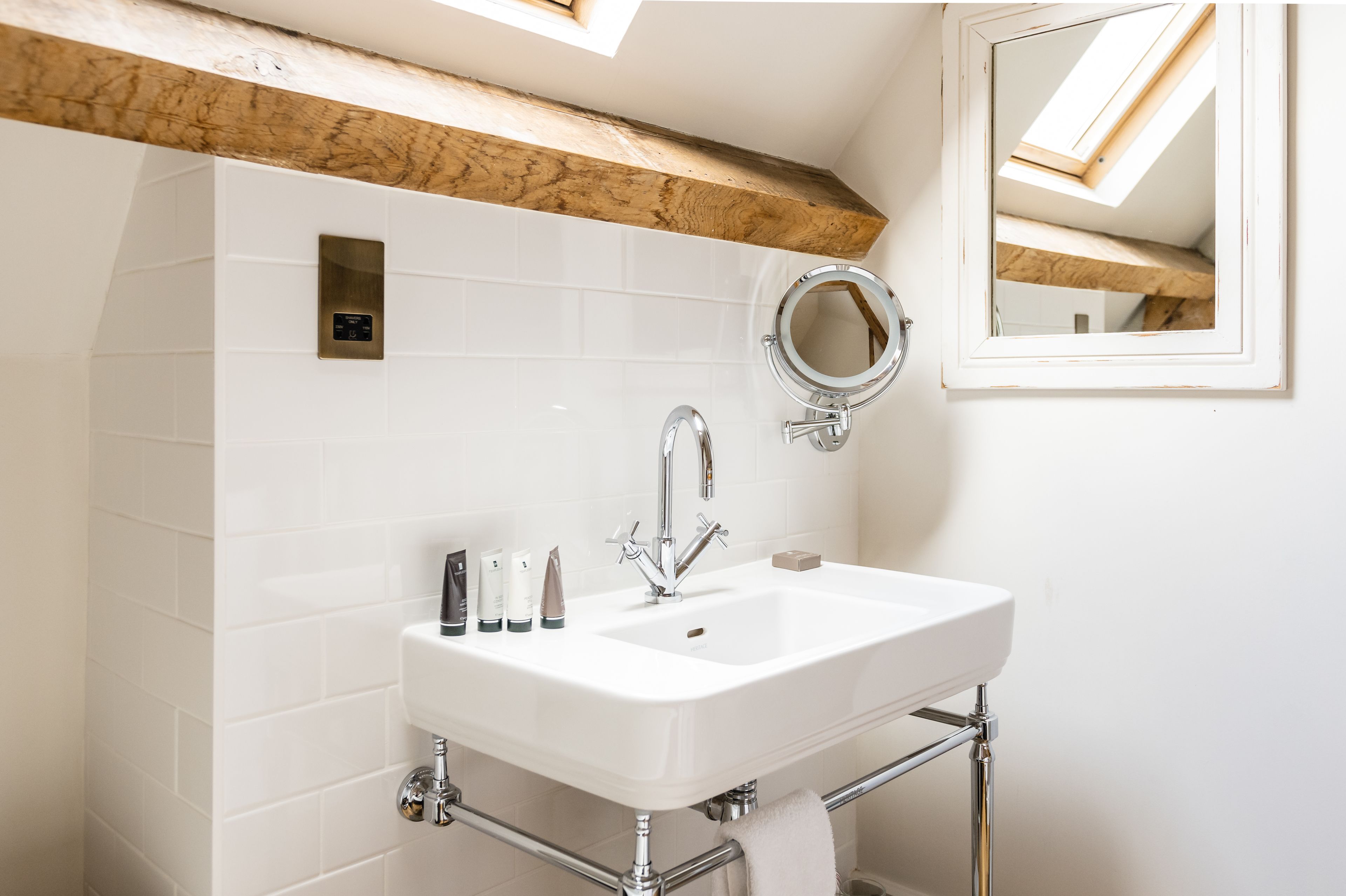 cosy room | bathroom sink