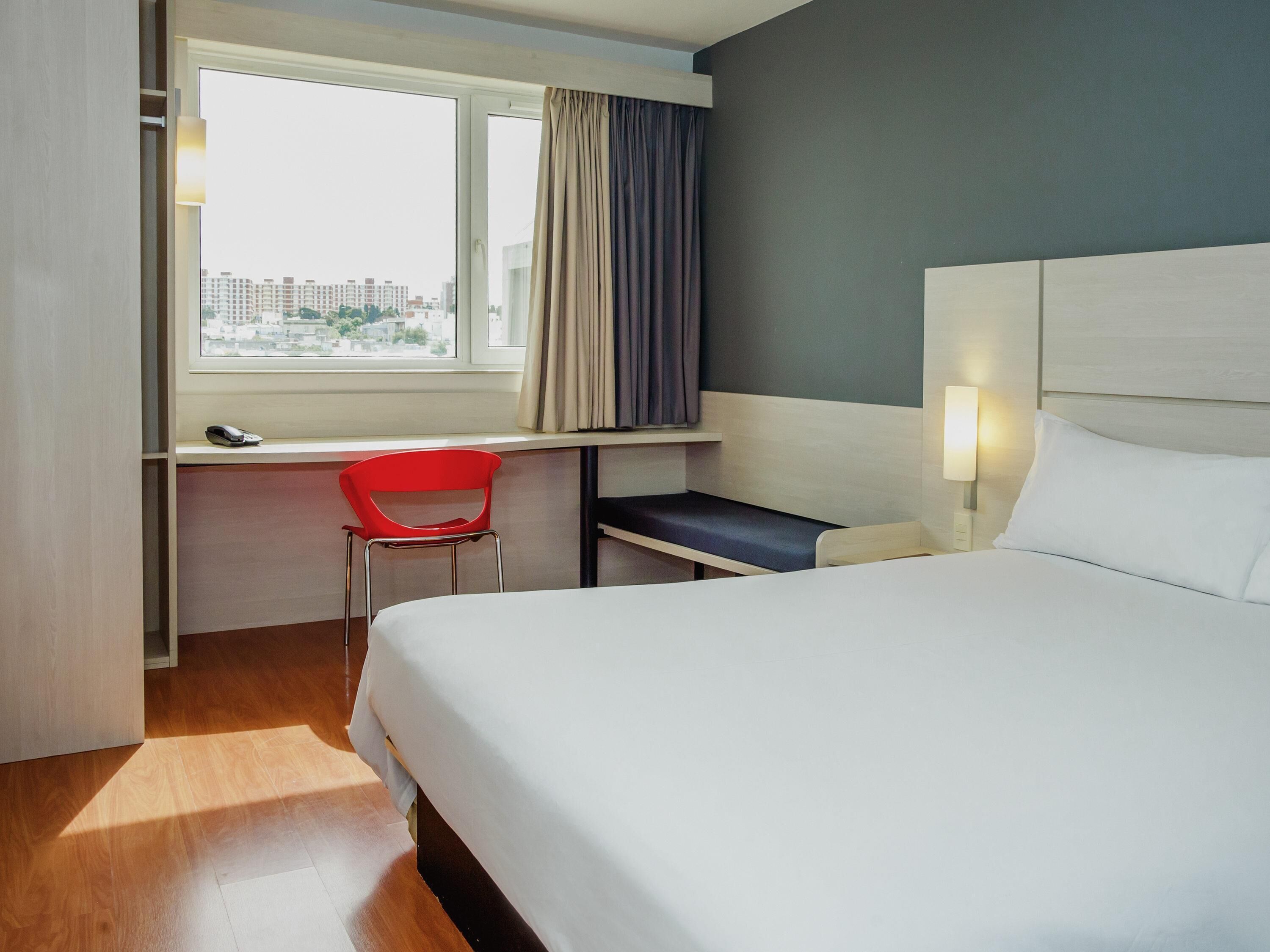 Minibar, in-room safe, desk, laptop workspace