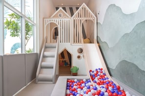 Children’s play area – indoor