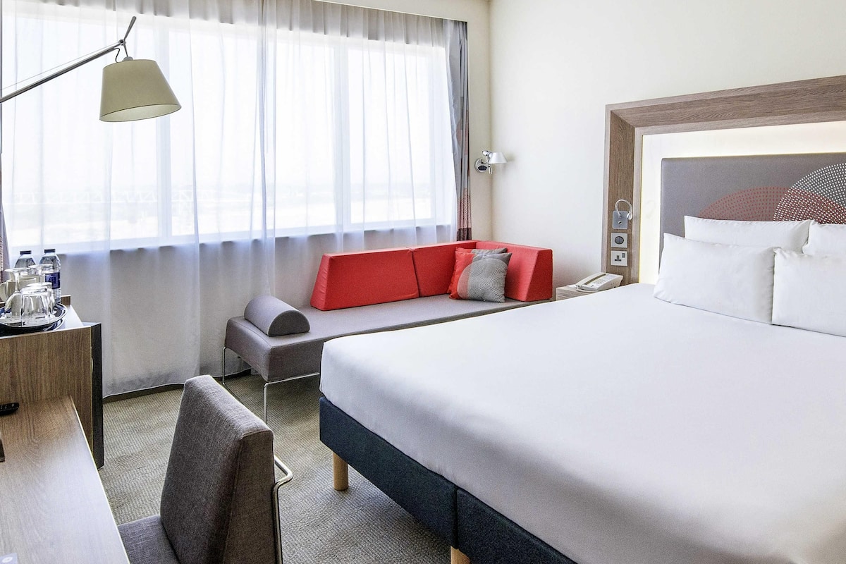 1 bedroom, minibar, in-room safe, desk