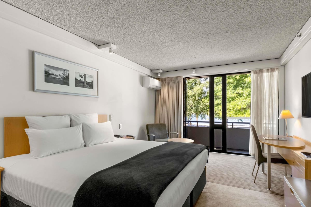 In-room safe, desk, iron/ironing board, free cots/infant beds