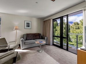 Apartment, 1 Bedroom, Lakeside | In-room safe, desk, iron/ironing board, free cribs/infant beds - Novotel Queenstown Lakeside (Queenstown)
