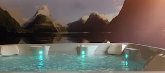 Novotel Queenstown Lakeside
