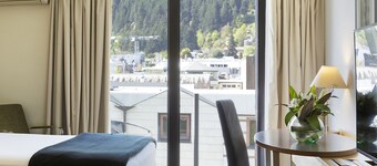 Novotel Queenstown Lakeside