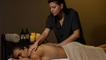 Massage dans la chambre