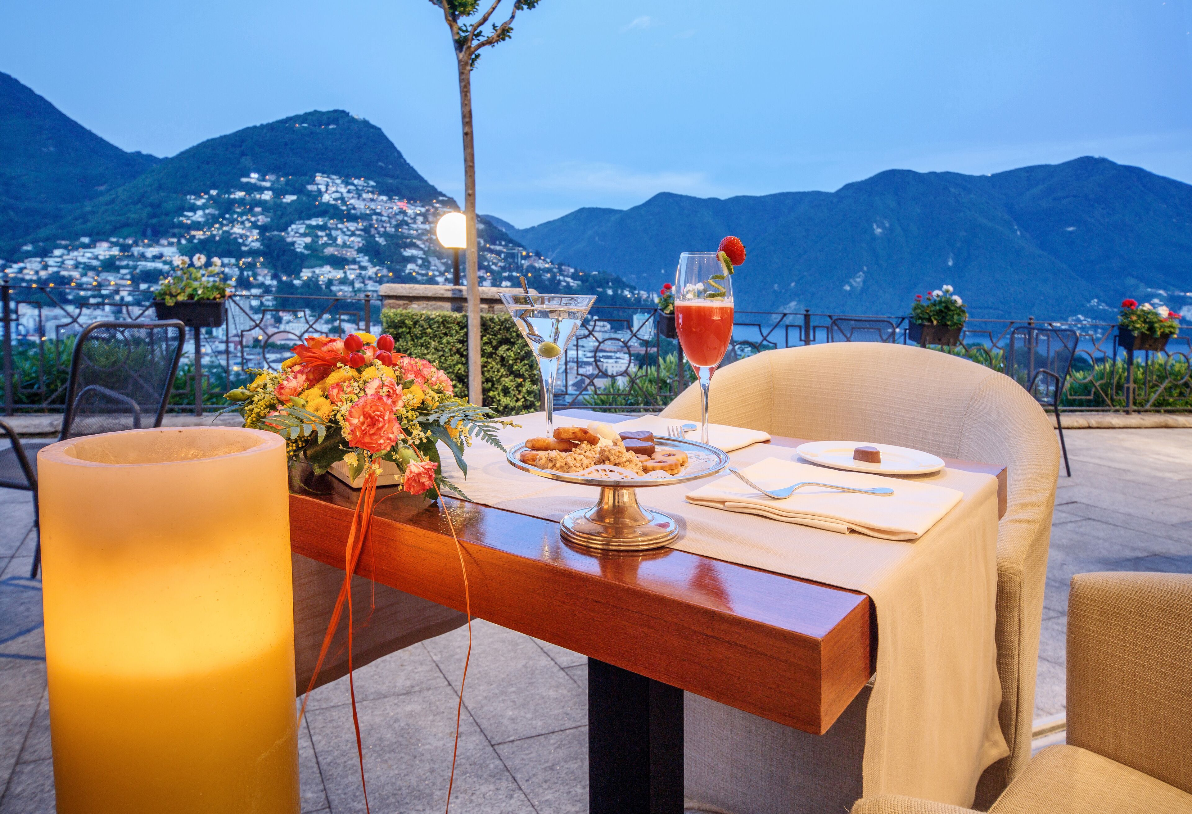 breakfast and dinner served